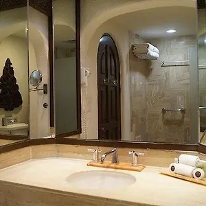 Gr Caribe Deluxe By Solaris Hotel