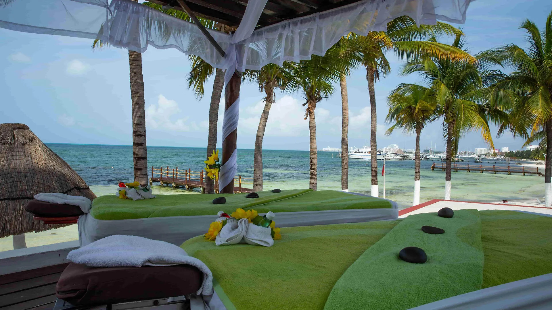 Ocean View Cancun Arenas
